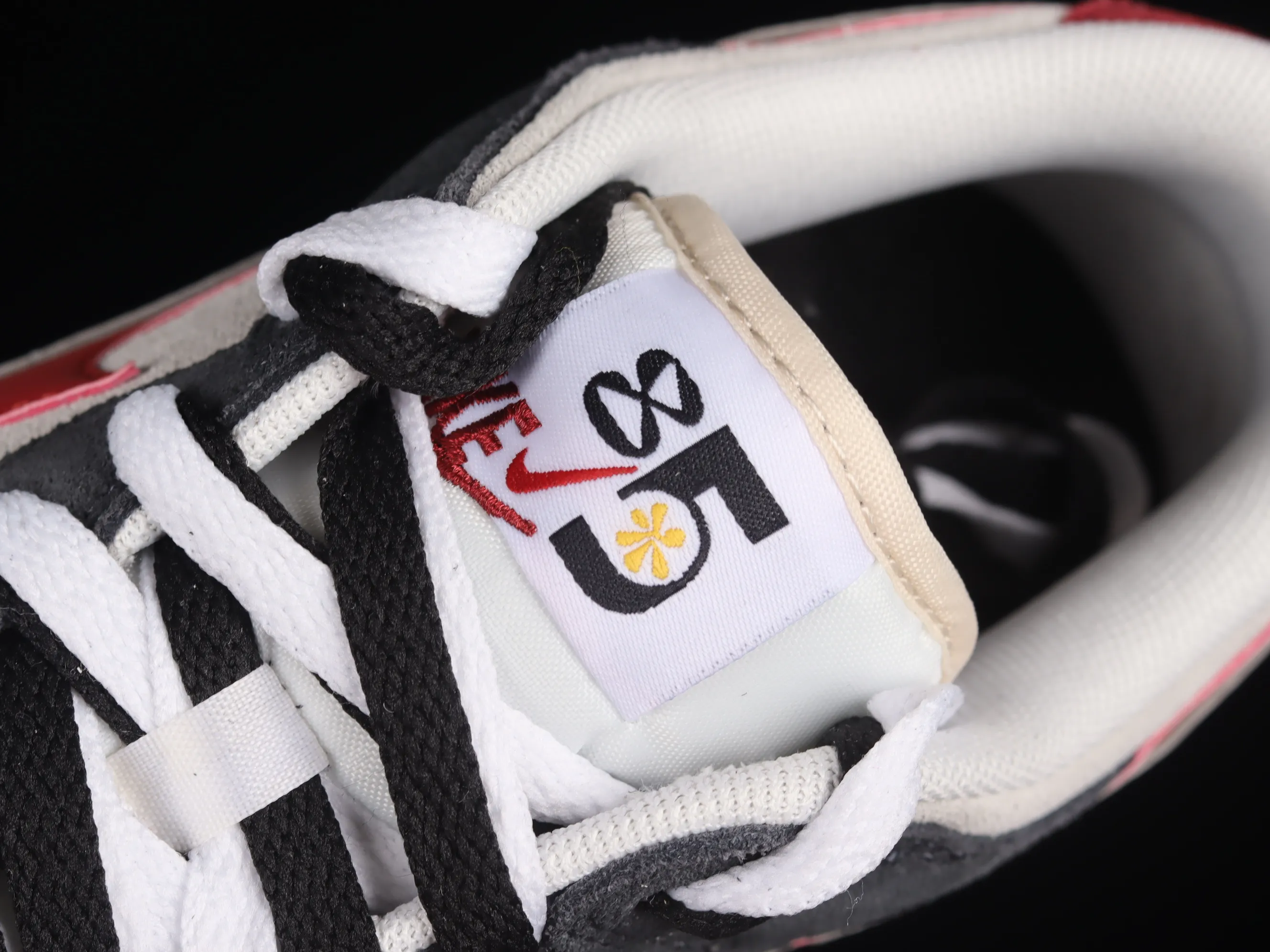 All categories Nk SB Dunk series Nk SB Dunk Low low-top sneakers Nk SB Dunk Low "85" gray red double hook SB low-top sports and leisure sneakers DO9457-104